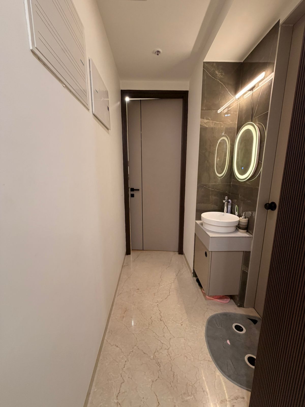 Modern Furnished Bathroom